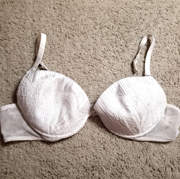 La Perla Other - La Perla White Lace Padded Bridal Push-Up Bra 38D